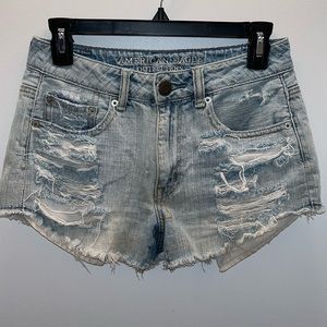 American Eagle High Rise Festival Size 2 Distressed Shorts Light Wash